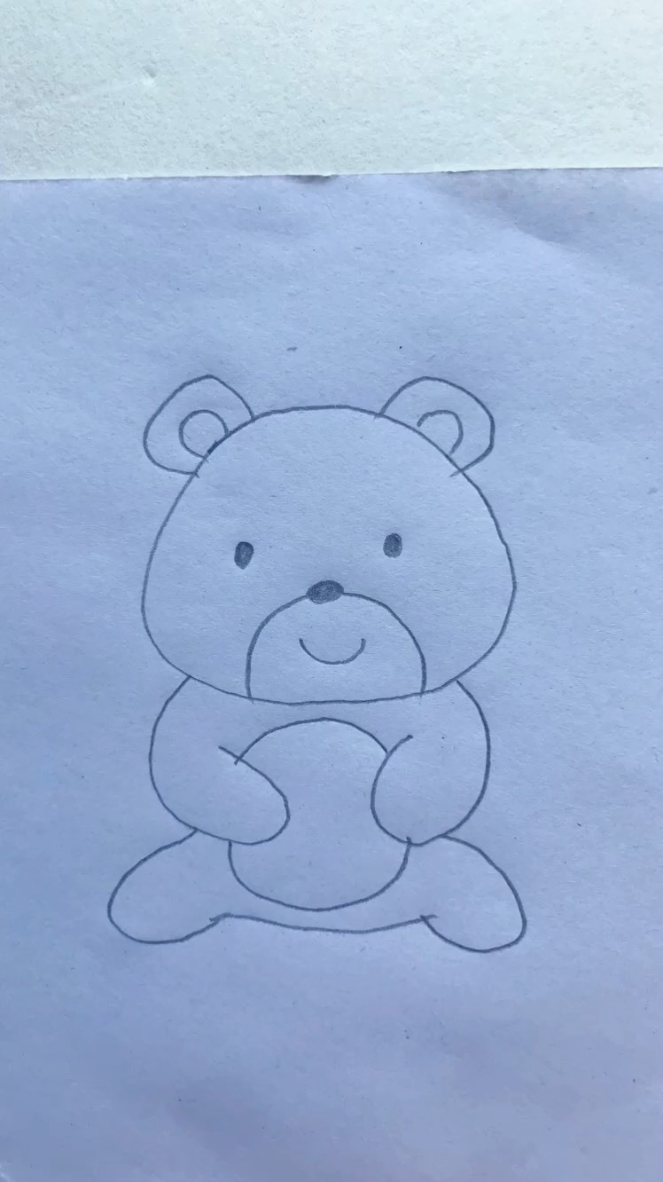 [绘画比拼]一只小眼睛的小熊