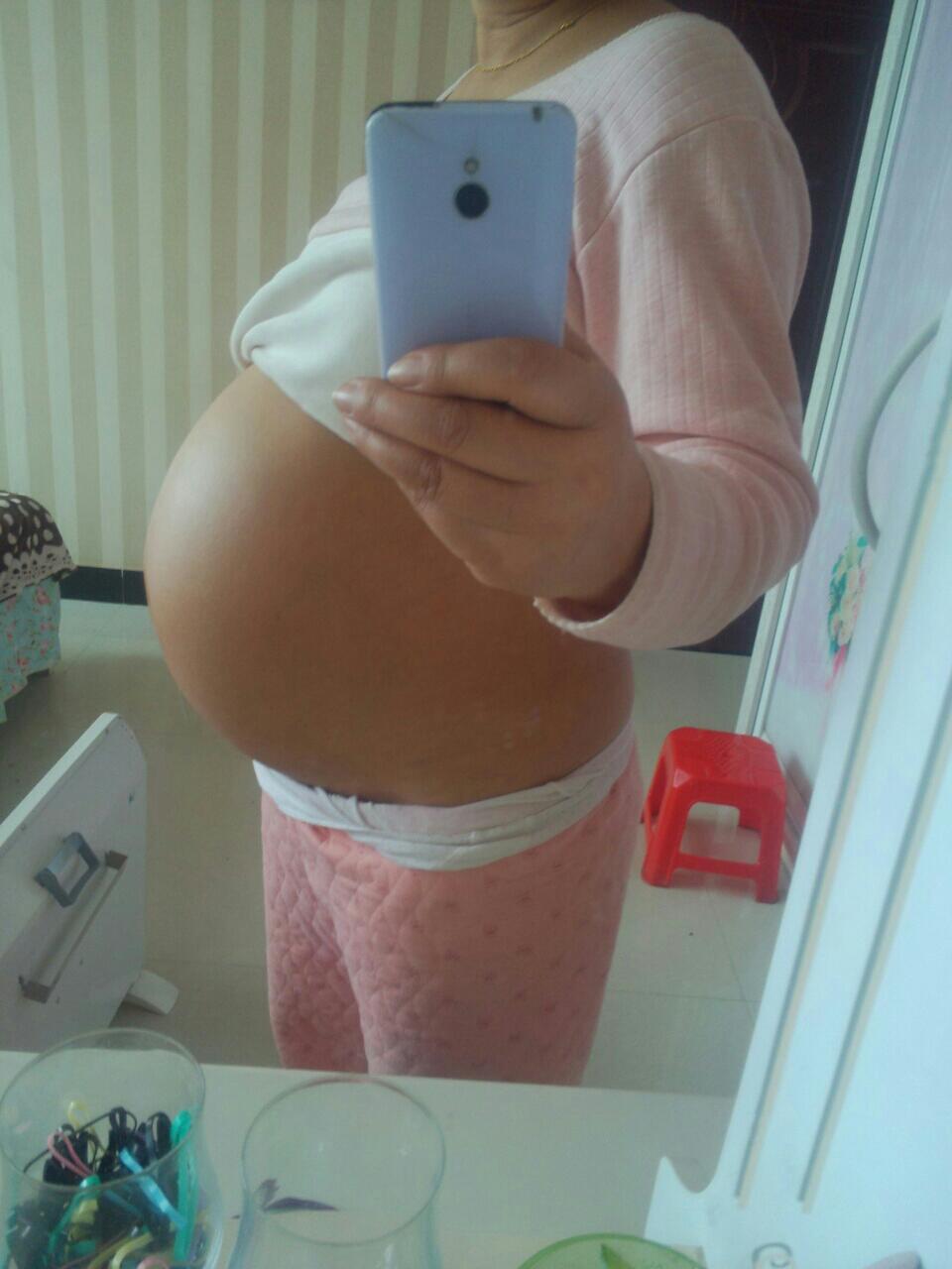 孕35周朋友们都说肚子好大