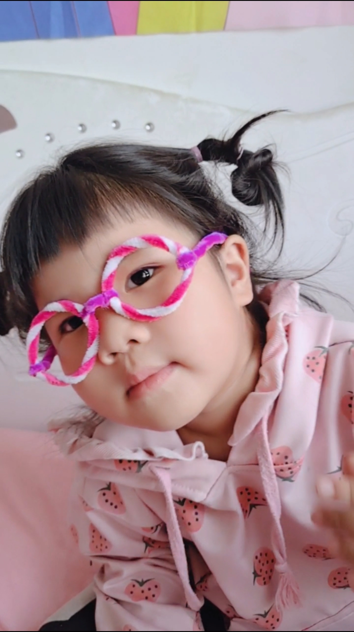 用扭扭棒给孩子做一副眼镜