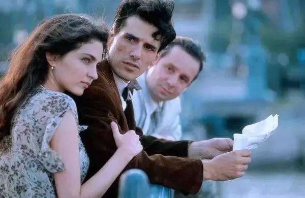 [电影推荐]这部两男一女经典3p教学片,老司机们确定不上车吗?