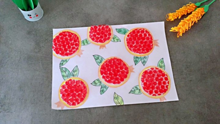 手工泡泡膜创意画红彤彤的石榴果