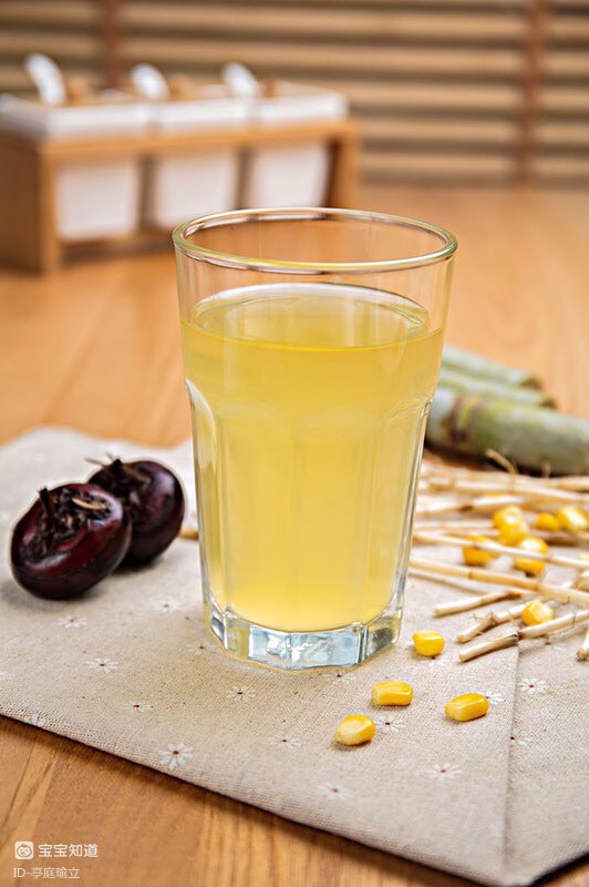 预防秋燥煲马蹄甘蔗水喝