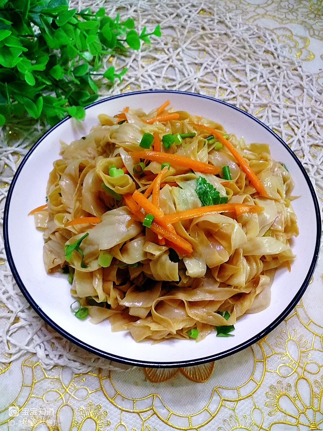 每日餐桌凉拌油豆皮简单又好味