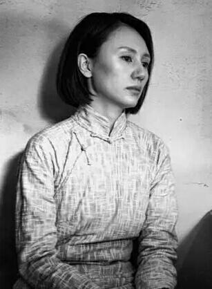 5楼 许鞍华导演的《黄金时代》里,她戏份也不多,但气质和悲伤都很一流