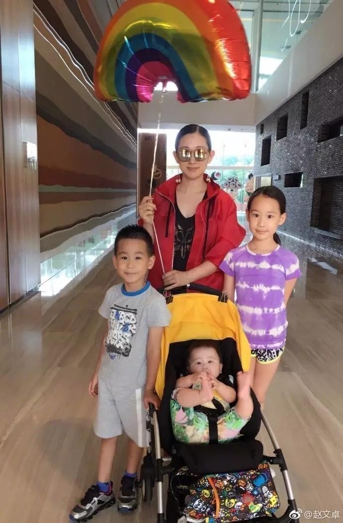 [人物风采]这个"打星"不简单,曾深受张国荣和梅艳芳的偏爱,如今是三个