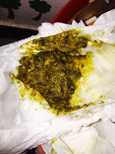 你好,宝宝一岁五个月,昨天开始拉这种大便,一天三次,今天一次,是怎么