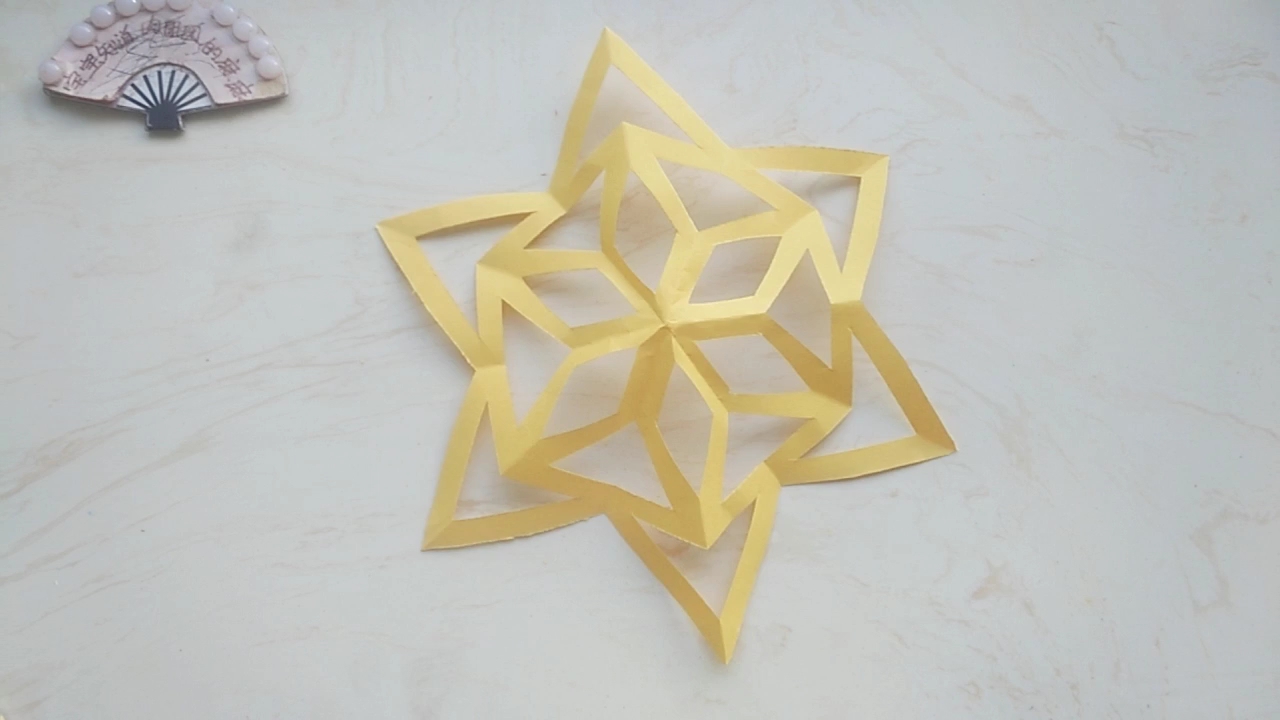 六角星剪纸图片