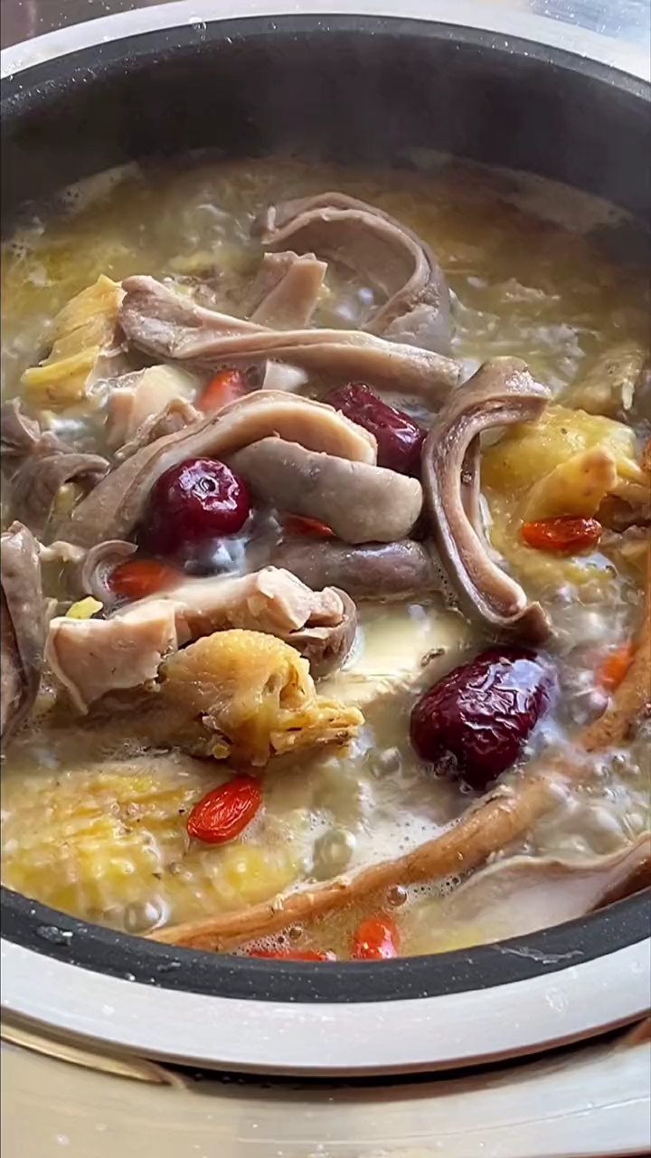 爸妈厨艺秀#营养又美味的猪肚包鸡