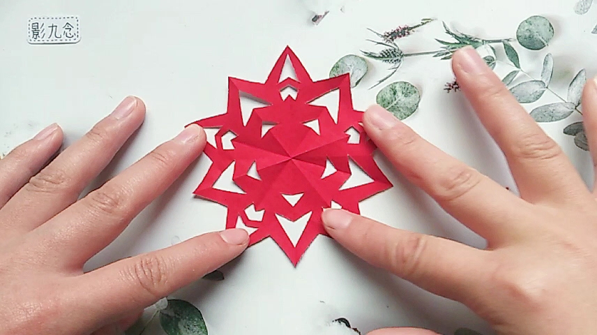 简简单单的几何图形,也能构造成漂亮的窗花