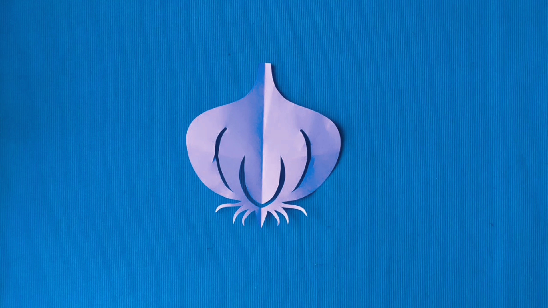 好大一颗大蒜头剪纸