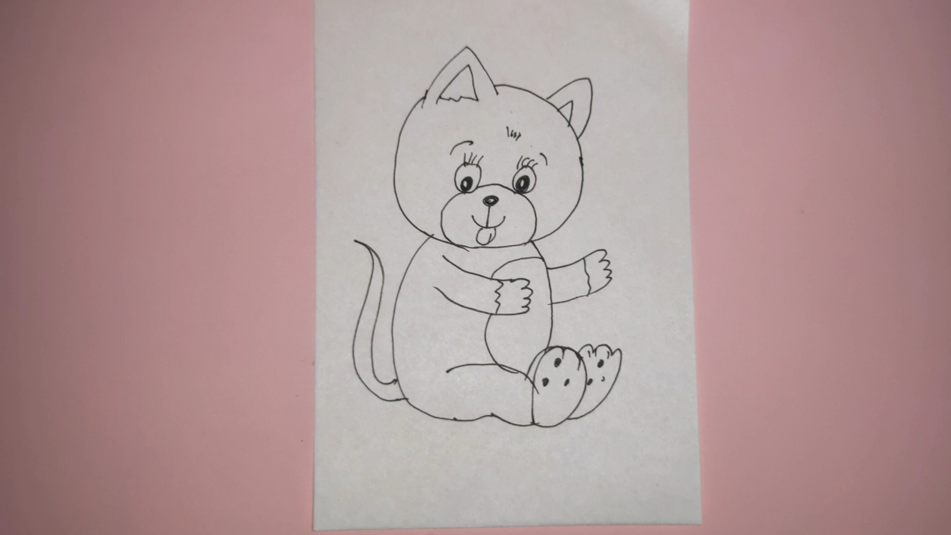 幼儿绘画画一只坐着的小猫