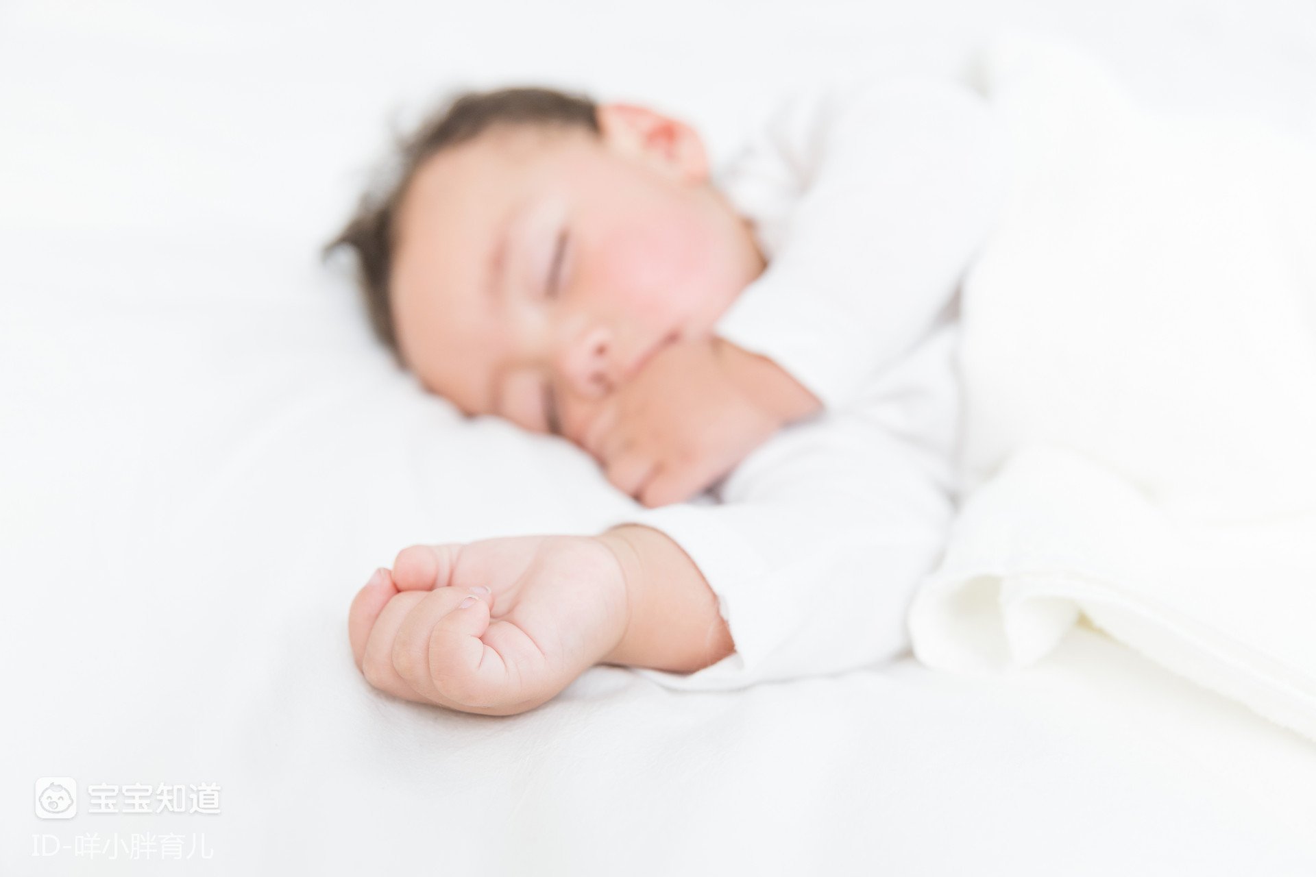 睡着的婴儿素材-睡着的婴儿图片-睡着的婴儿素材图片下载-觅知网