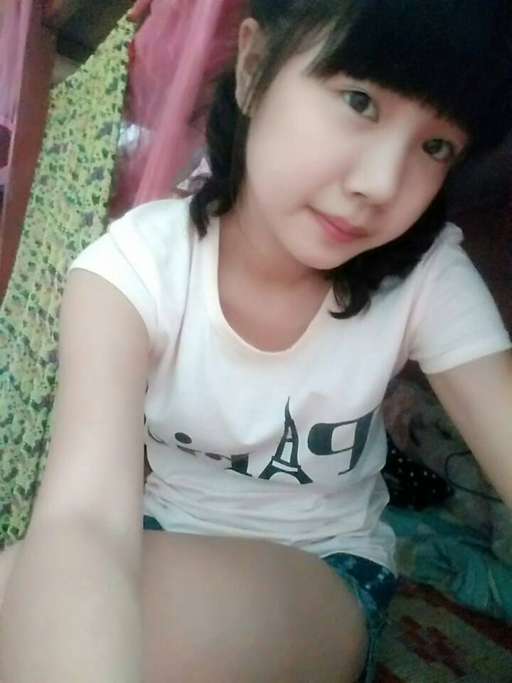 14岁出来打工,现在18了 可还是那么小孩 外表成熟不起来 挺矮的 153