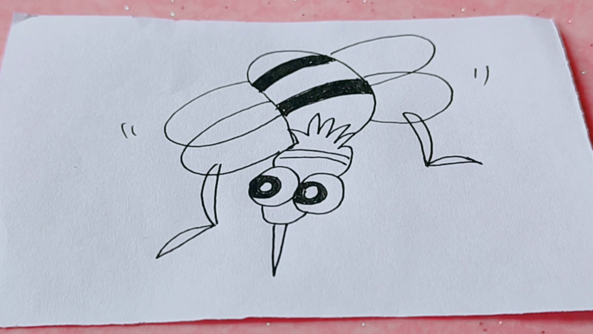 简笔画 嘴巴尖尖的蚊子