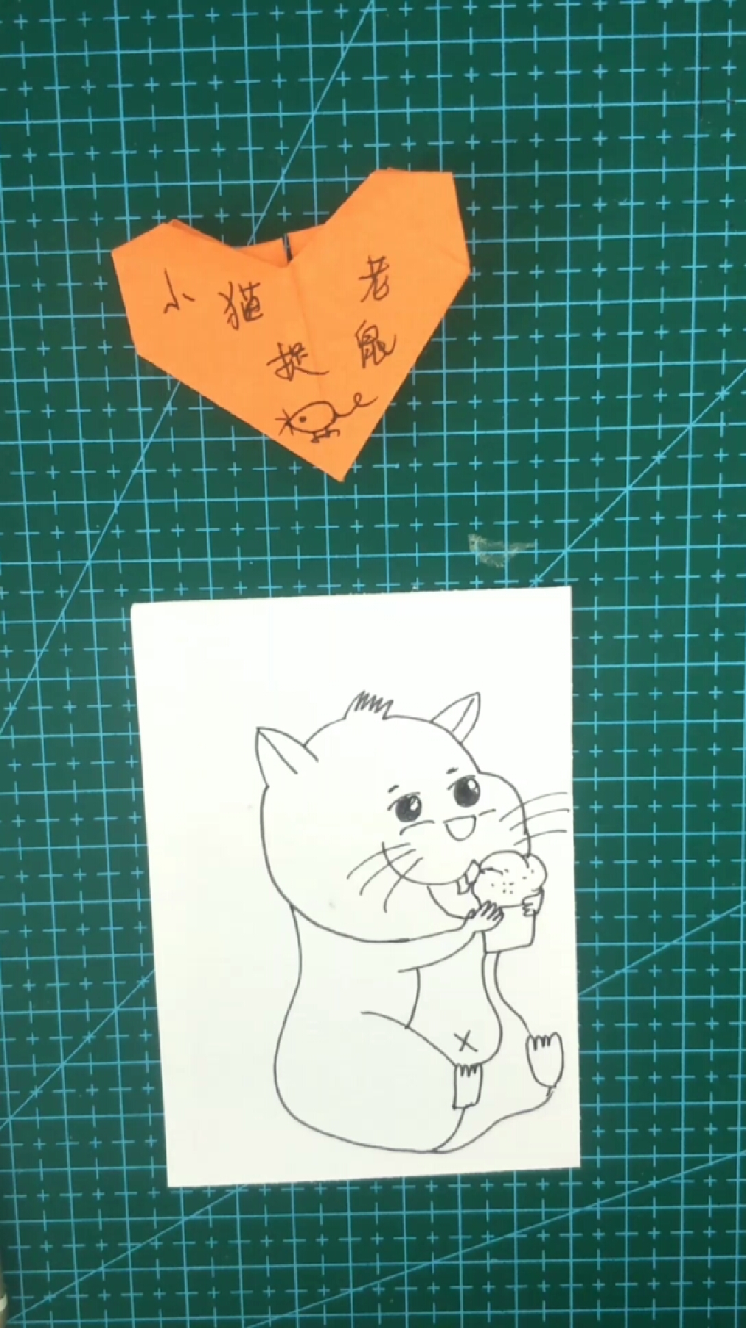 精 简笔画:可爱的小田鼠在吃蛋糕