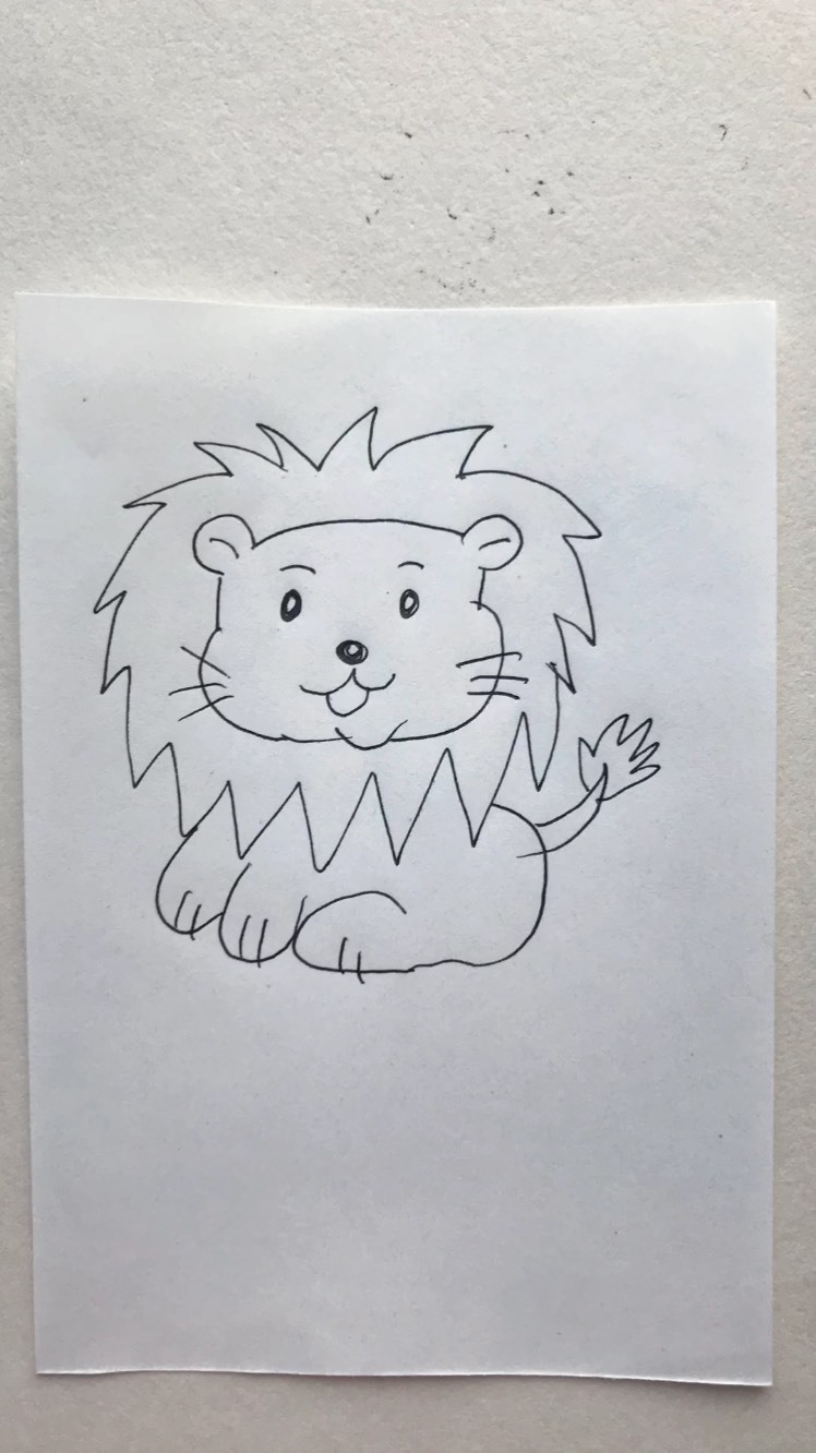 精画一只简单可爱的小狮子