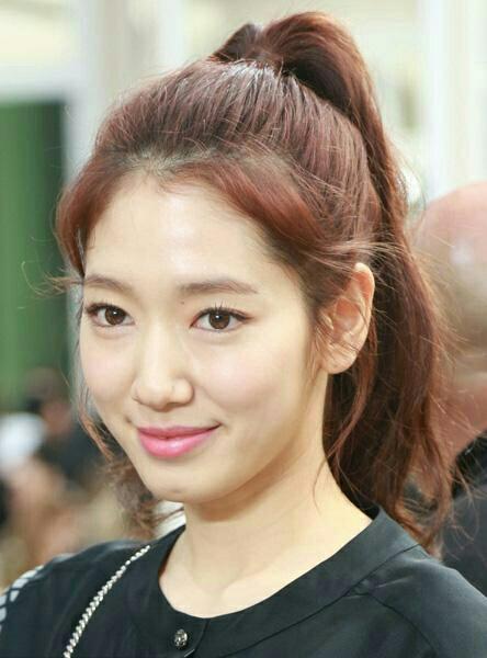 16楼 朴信惠也在多个场合乐此不倦呢!