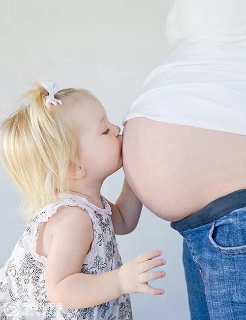 孕妇梦境中的西瓜,生男生女的迷思与心理解析 孕妇梦境中的西瓜,生男生女的迷思与心理解析