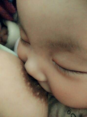 母乳妈妈都来晒晒哺乳照吧!