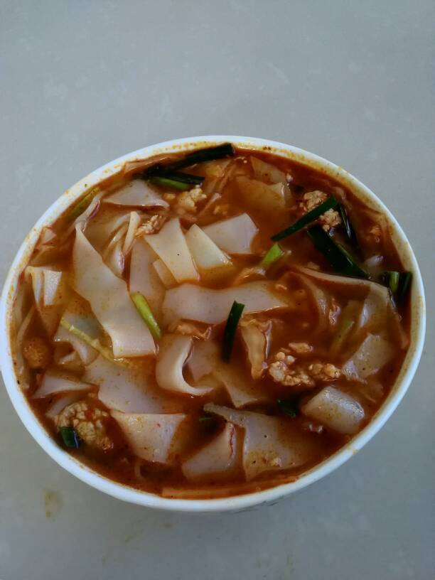 昆明特色小锅卷粉棒棒哒