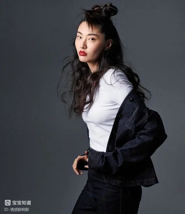 王柳雯是一名网红,与林更新产生绯闻时刚刚19岁,还是一名正在上大学的