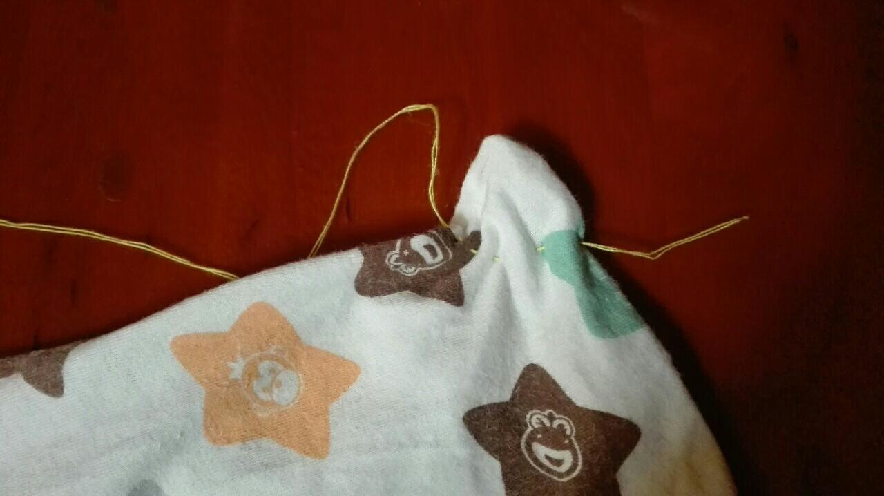 用小手绢扎帽子