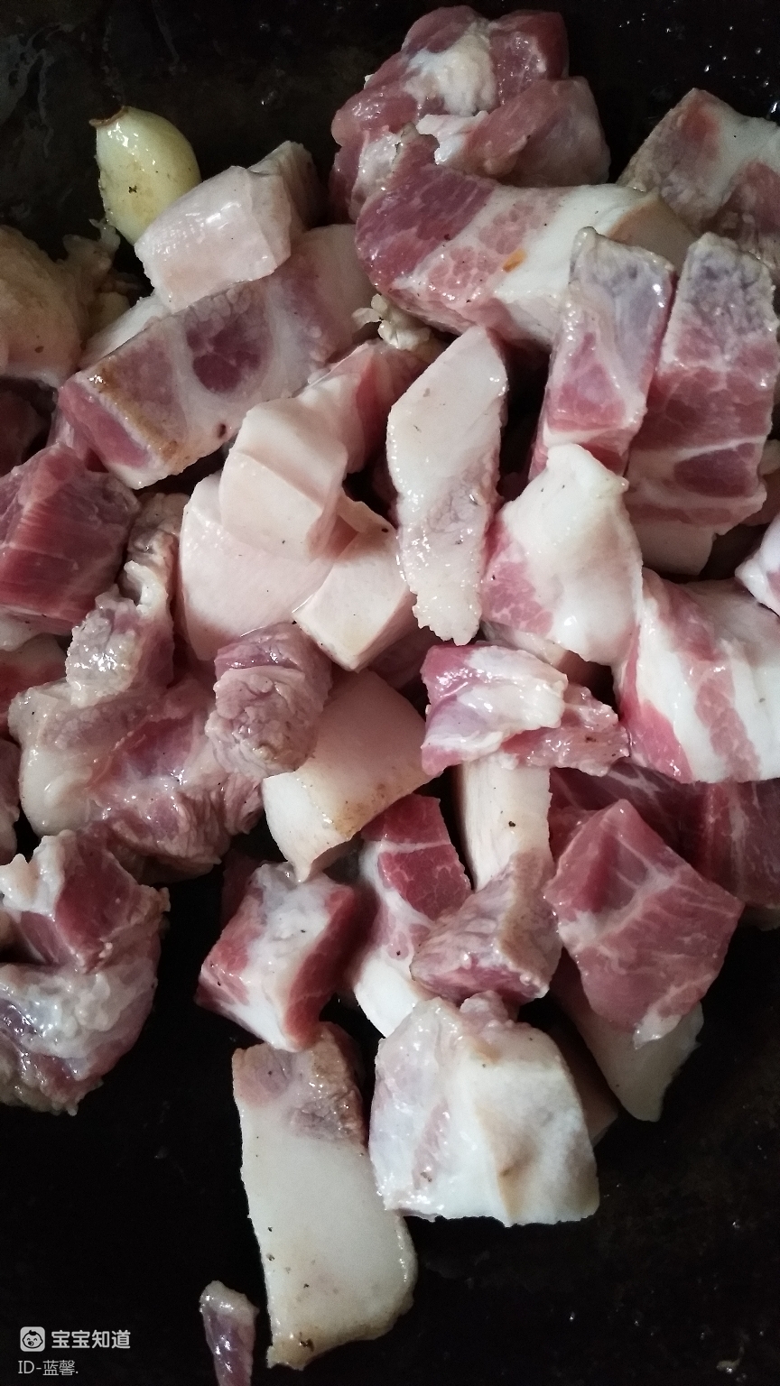 每日餐桌奖励给自己一大碗红烧肉