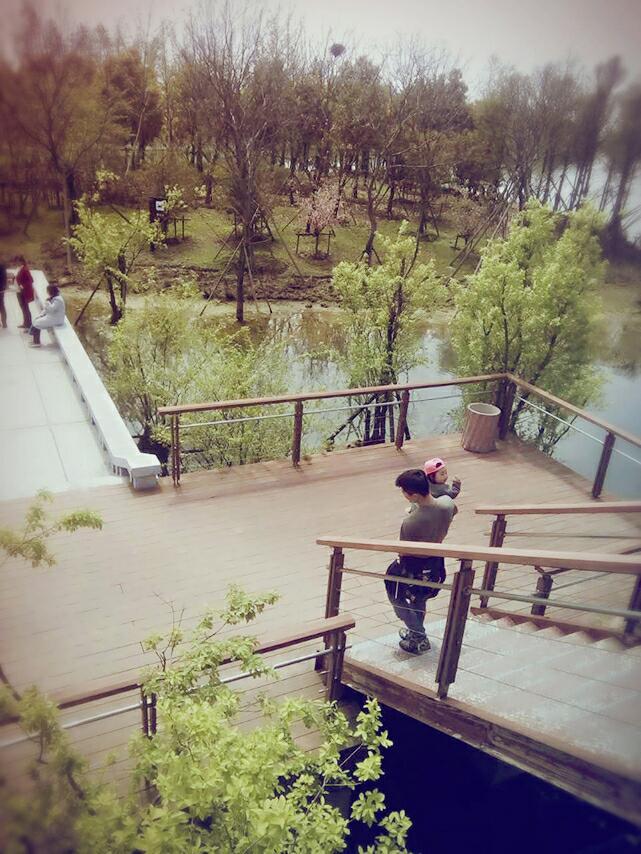 好久没晒照片了,睡前晒晒最近我们一家三口出去玩的照片