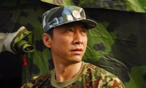 精 [人物风采]《风筝》演袁农的他是军人专业户《士兵突击》中霸气 还