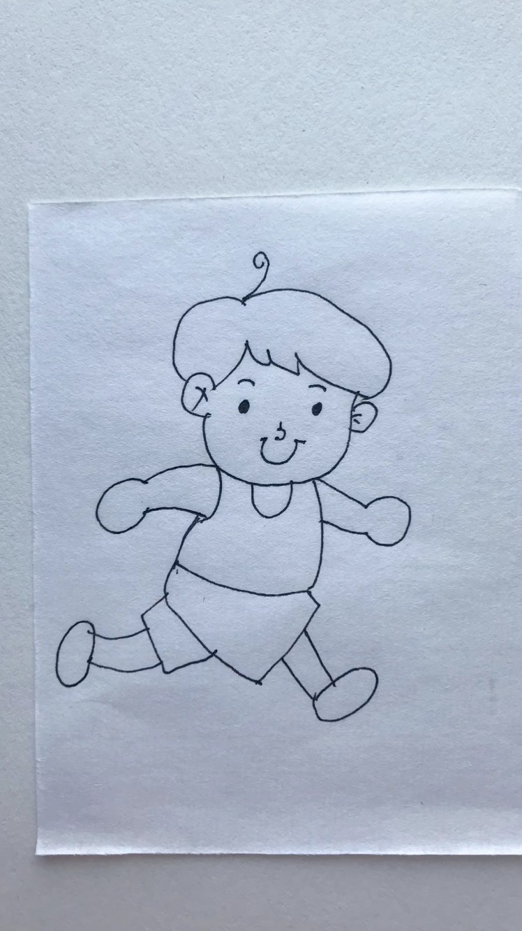 小男孩儿跑步简笔画图片