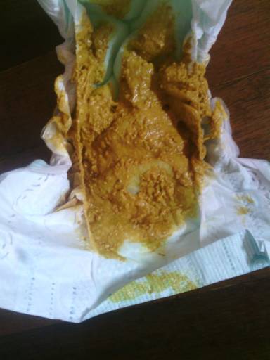 宝宝的大便怎么是这样啊,金黄色,有颗粒状的,怎么回事啊?消化不良吗?