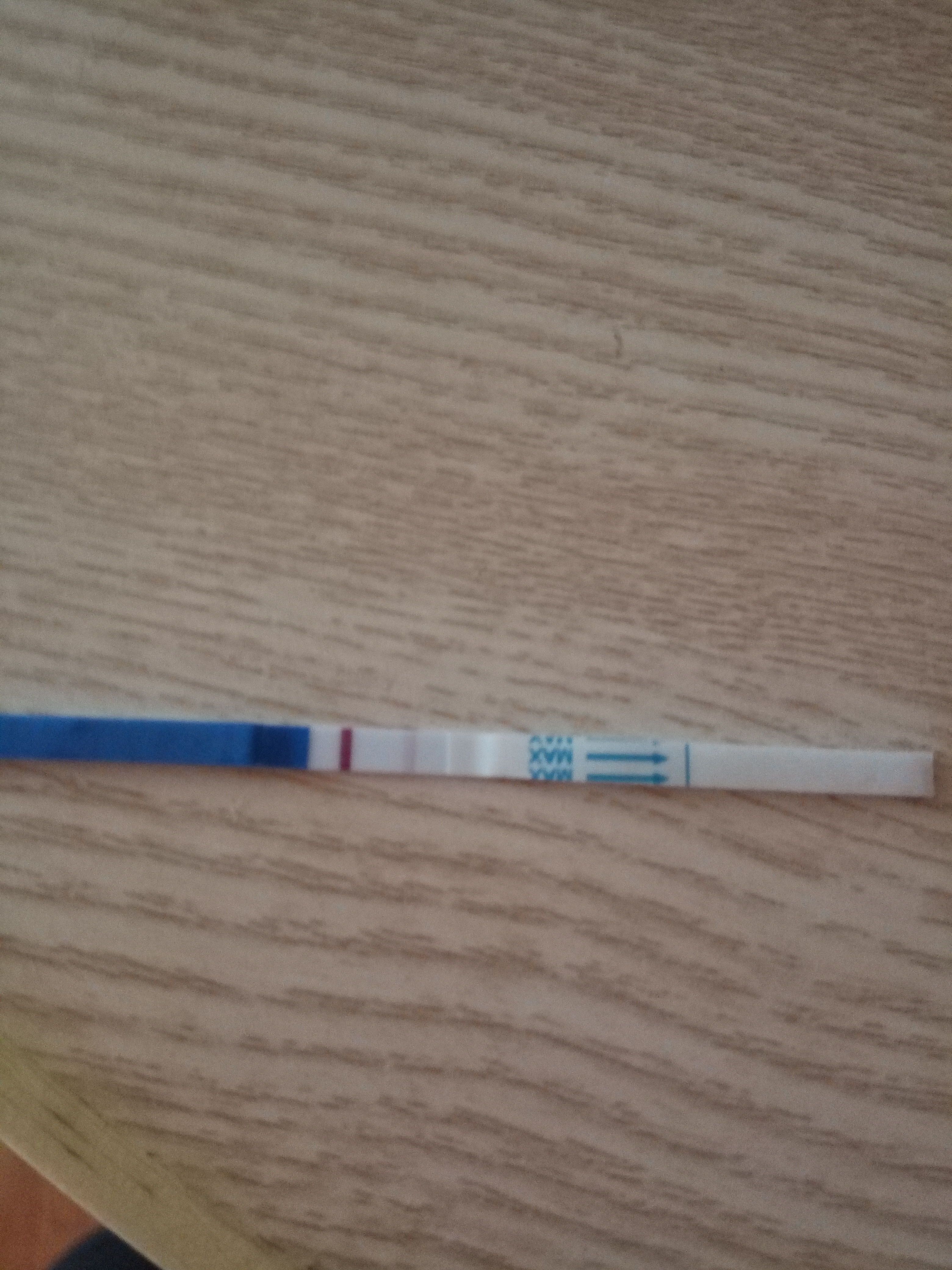 孕纸测试显示一条红一条不明显是怀孕吗