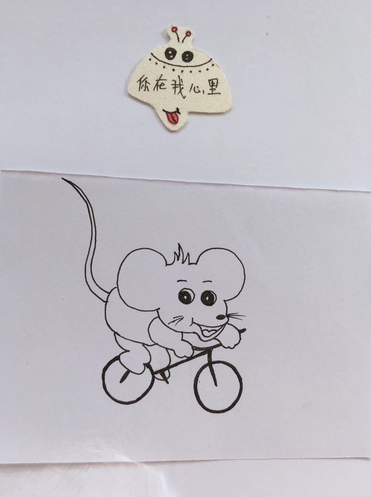 简笔画 画一只参加骑车比赛的小老鼠