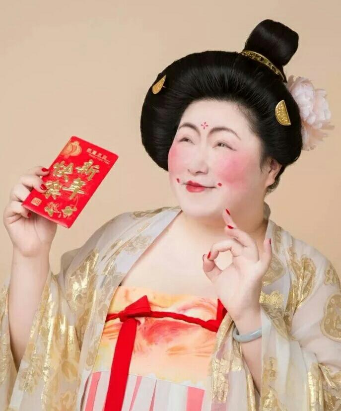 180斤的她偏将汉服穿出大码style,博物院都为她打call