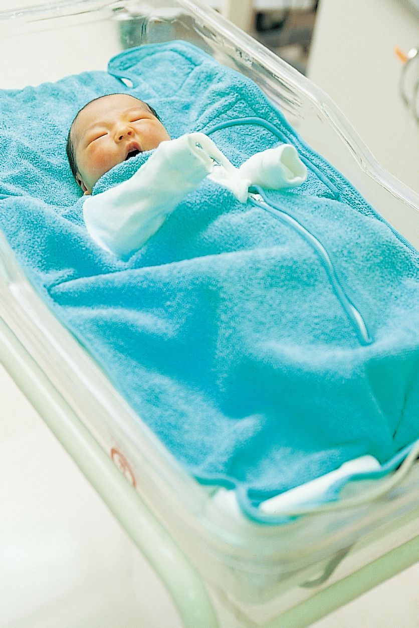 出生后第2天的宝宝在医院是怎么过的?