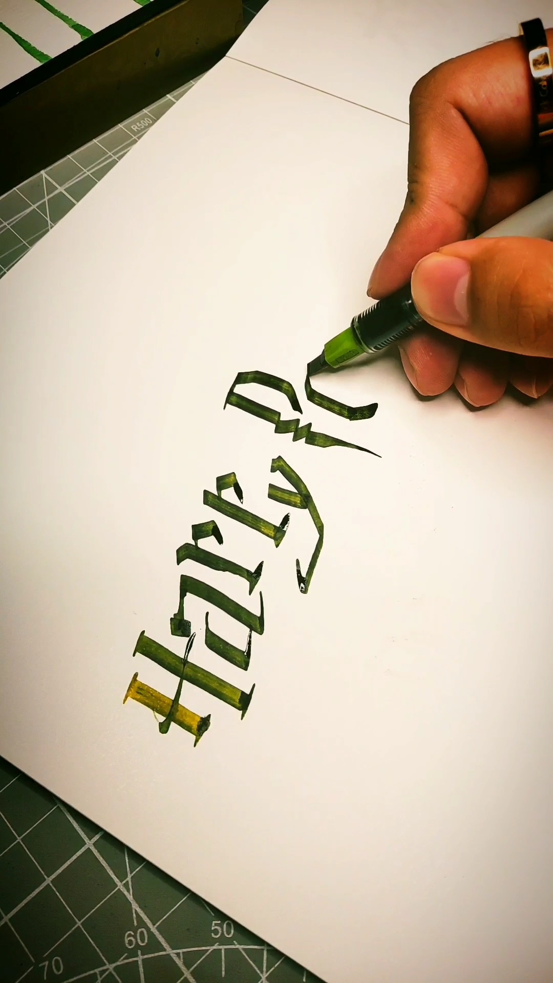 精 平行笔绘哈利波特字体