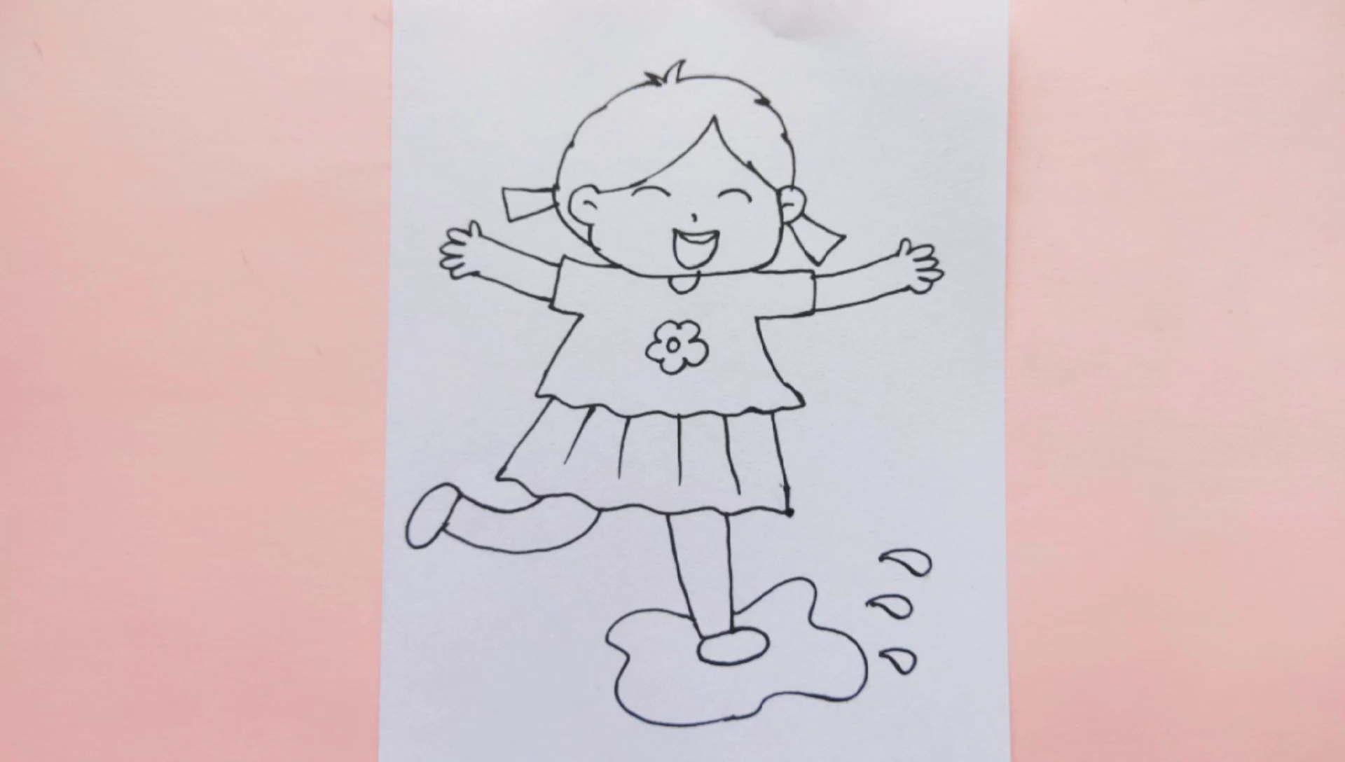 跟我画一个踩水坑的女孩