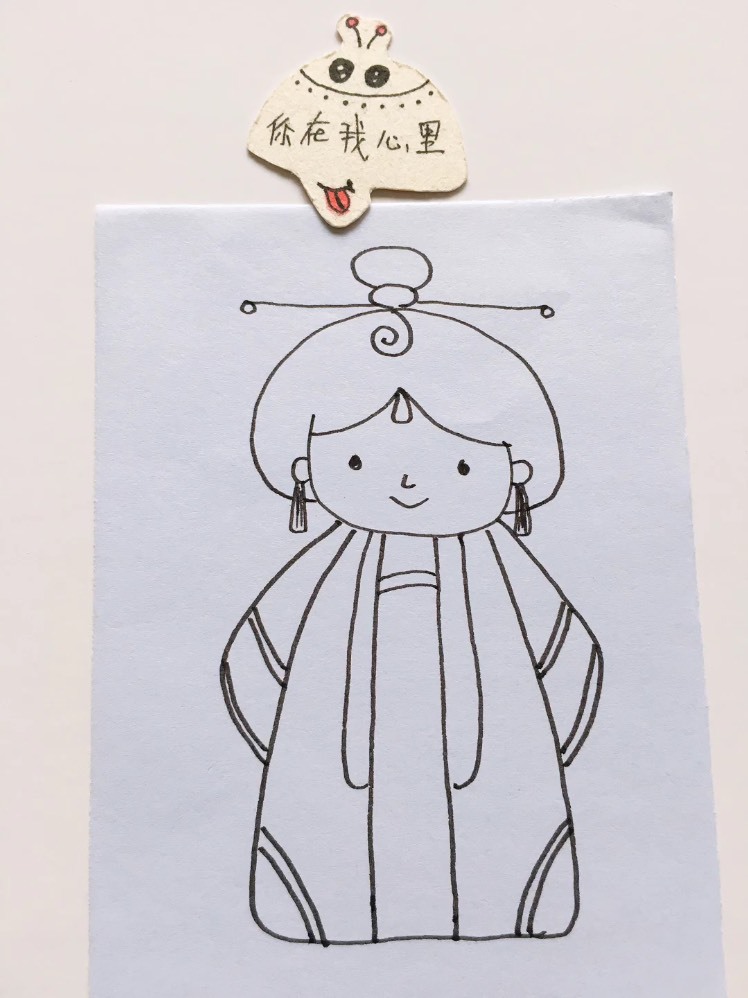 简笔画画一位穿着大方的古人