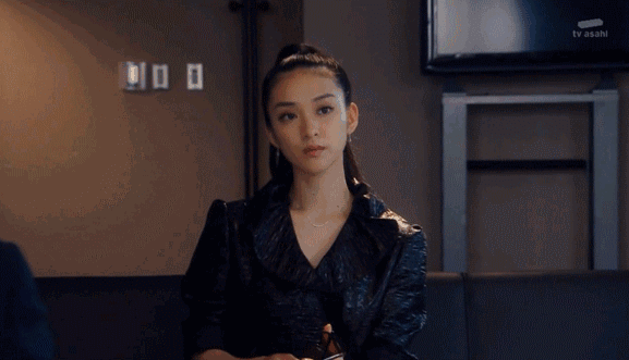 黑色皮革手册 剧情概括 武井咲 原口元子 银座妈妈桑 派遣员工 逃税证据 安岛洋夫 露丹俱乐部_黑色皮革手册原著结局