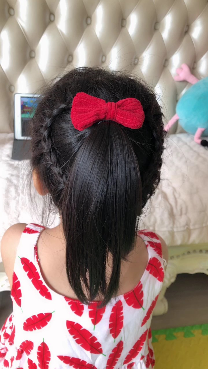 简单的爱心马尾